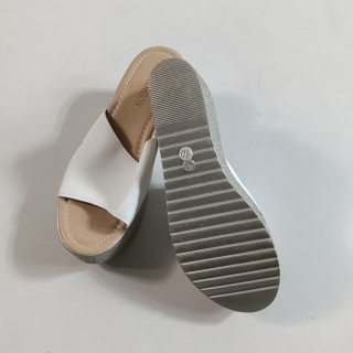 Босоножки женские