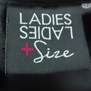 Футболка женская