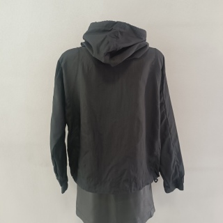 Ветровка женская