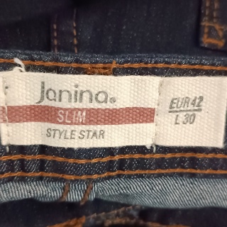 Джинсы женские
