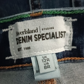 Джинсы женские